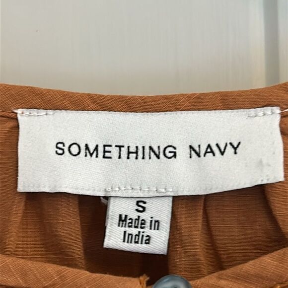 Something Navy Embroidered Floral Ruffle Trim Long Sleeve Blouse Top Camel Small - Picture 4 of 11